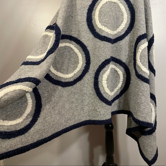 NWT Aris. A Wool Blend Circle Knit Design Open Front Sleeveless Sweater Duster - Picture 9 of 16